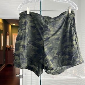 Spanx sunshine pull on 4” shorts. Quick dry fabric